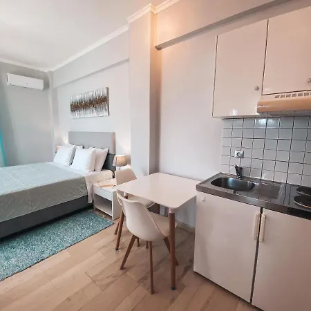 Azure Mare آغيوس غيوريوس باغون