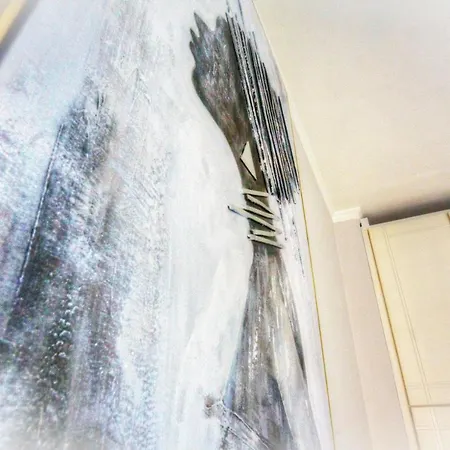 Azure Mare آغيوس غيوريوس باغون