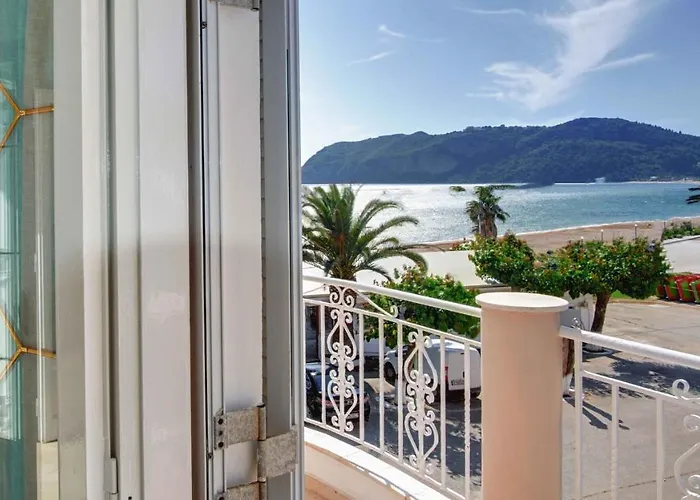 Апартаменты Azure Mare By Nestivo Hospitality