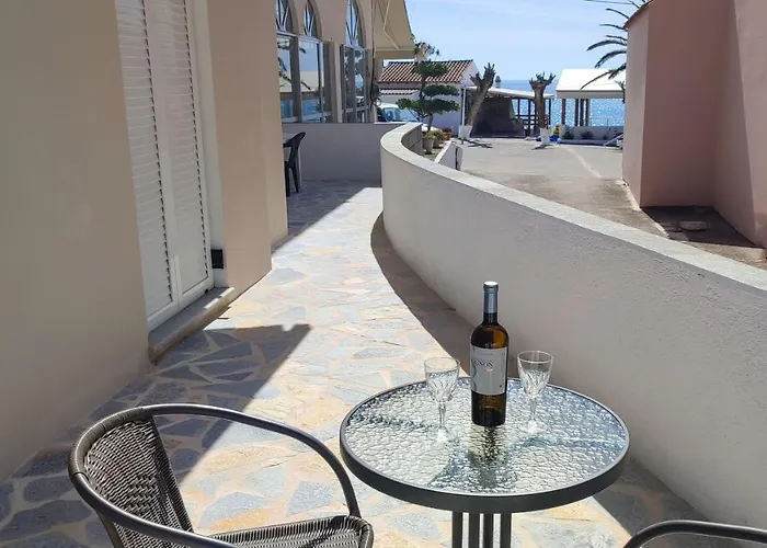 Azure Mare By Nestivo Hospitality Агиос-Георгиос-Пагон