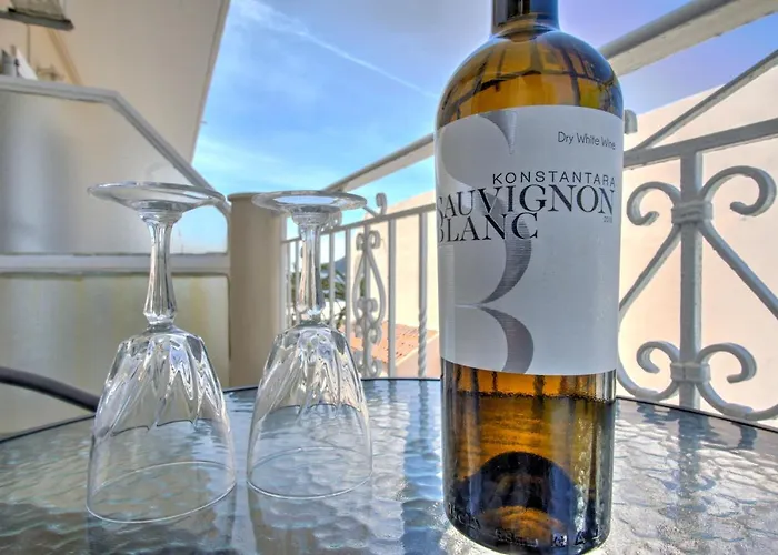 Azure Mare By Nestivo Hospitality Апартаменты